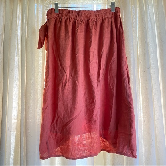 Pink Linen wrap skirt with tie. - Picture 6 of 9